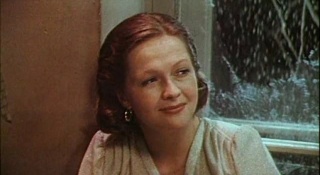 Одиноким предоставляется общежитие (1983)